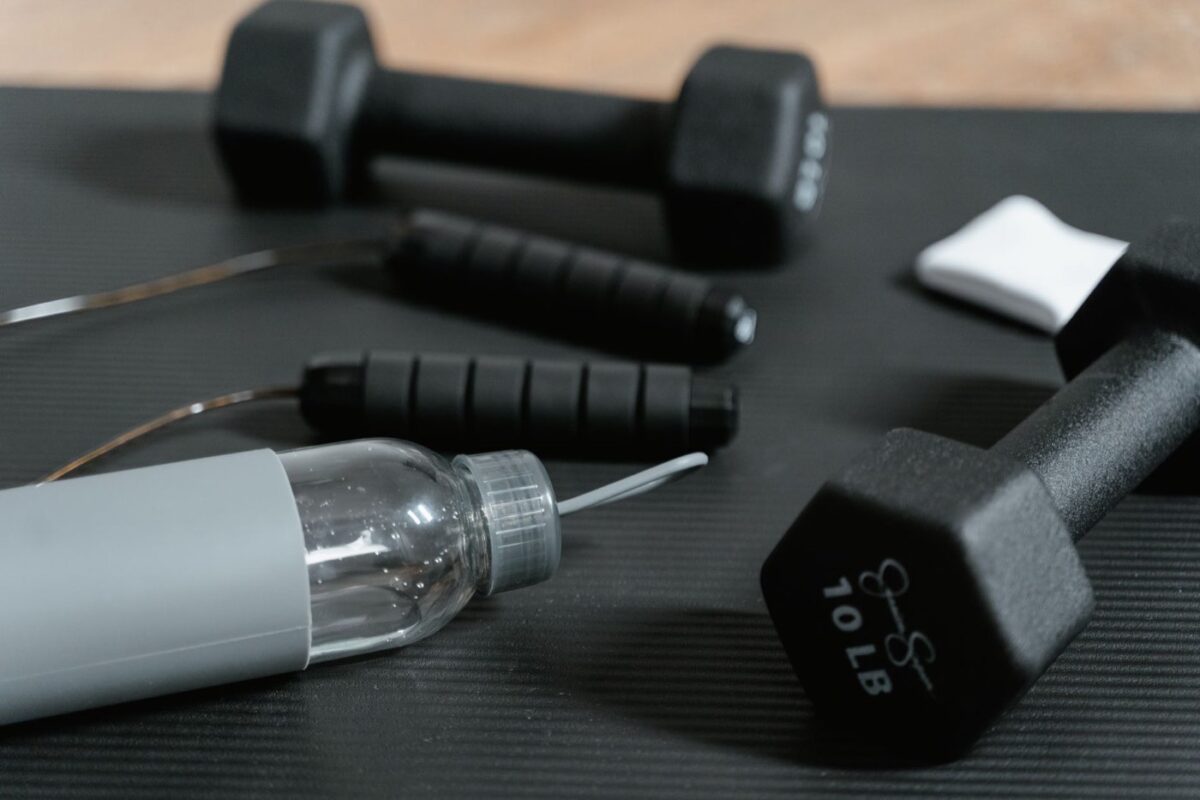 Mini‑gym compacte pour progresser en appartement